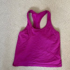 Only worn once Lululemon Swiftly cropped tank
